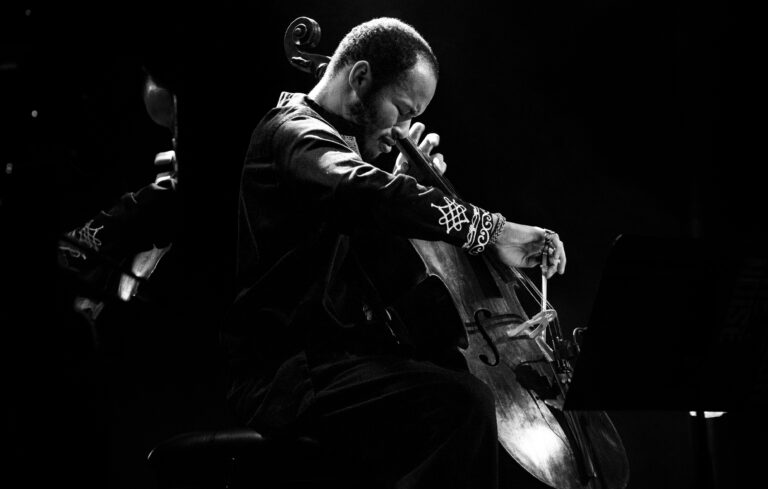 Sheku Kanneh-Mason playing cello Rock City